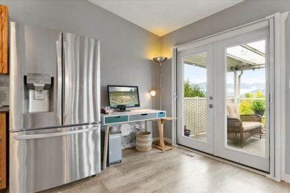 Walk-In Closet Photo of 46455 Uplands Road, Chilliwack, BC