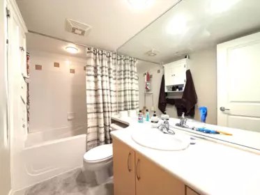 Kitchen Photo of 1805 8460 Granville Avenue, Richmond, BC