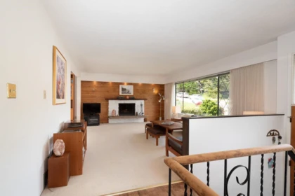 Breakfast Nook Photo of 4057 Violet Street, North Vancouver, BC