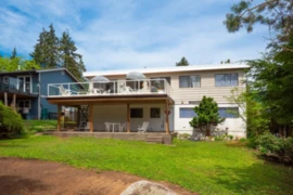 4057 Violet Street, North Vancouver, BC