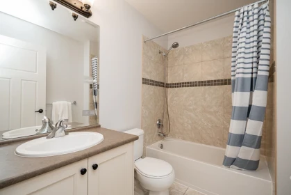 Hallway Photo of 7350 194 Street, Surrey, BC