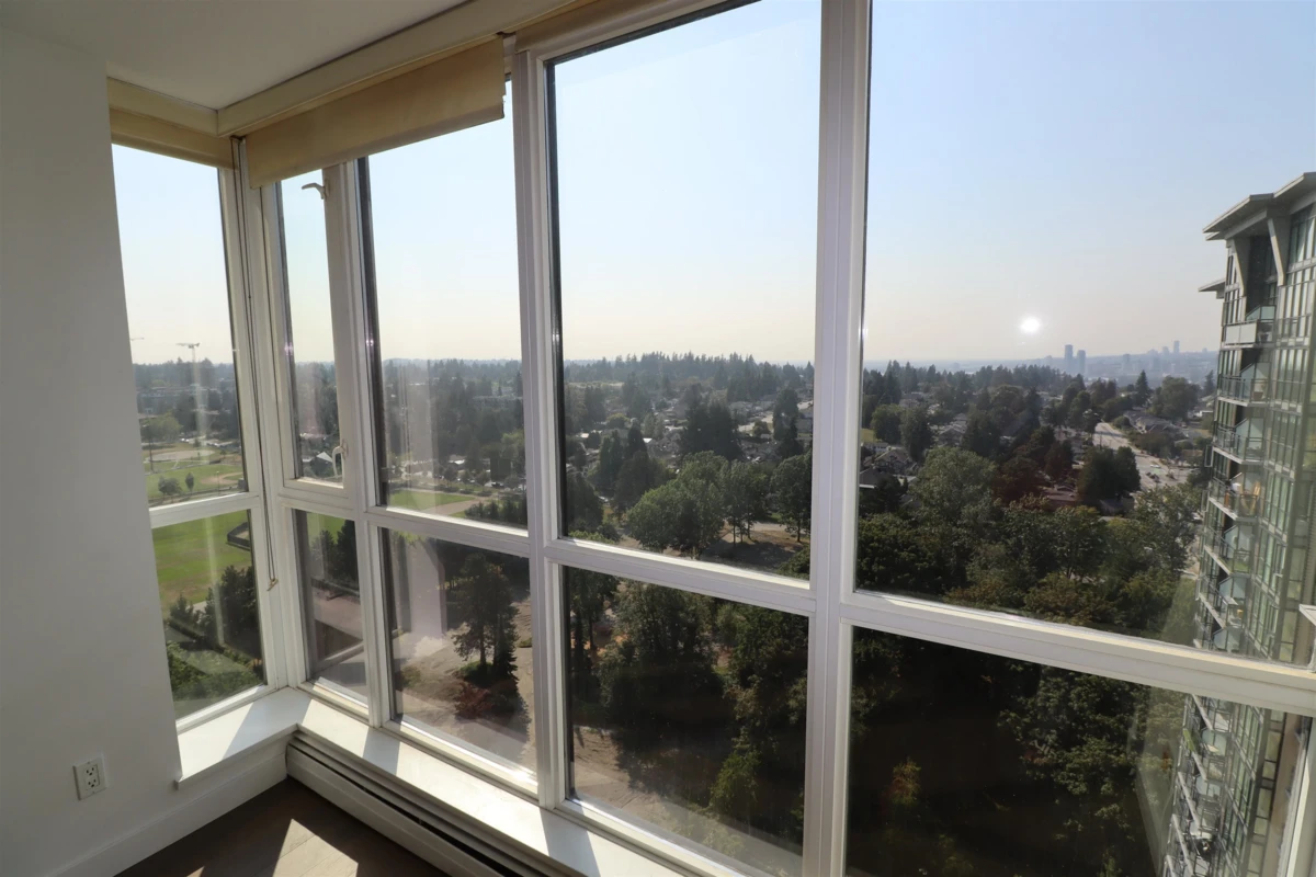 Dining Area Photo of 1906 10777 University Drive, Surrey, BC