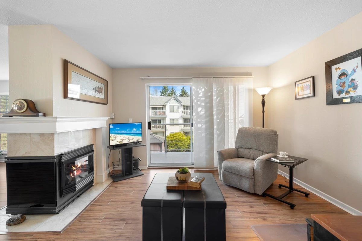 Dining Area Photo of 208 22611 116 Avenue, Maple Ridge, BC