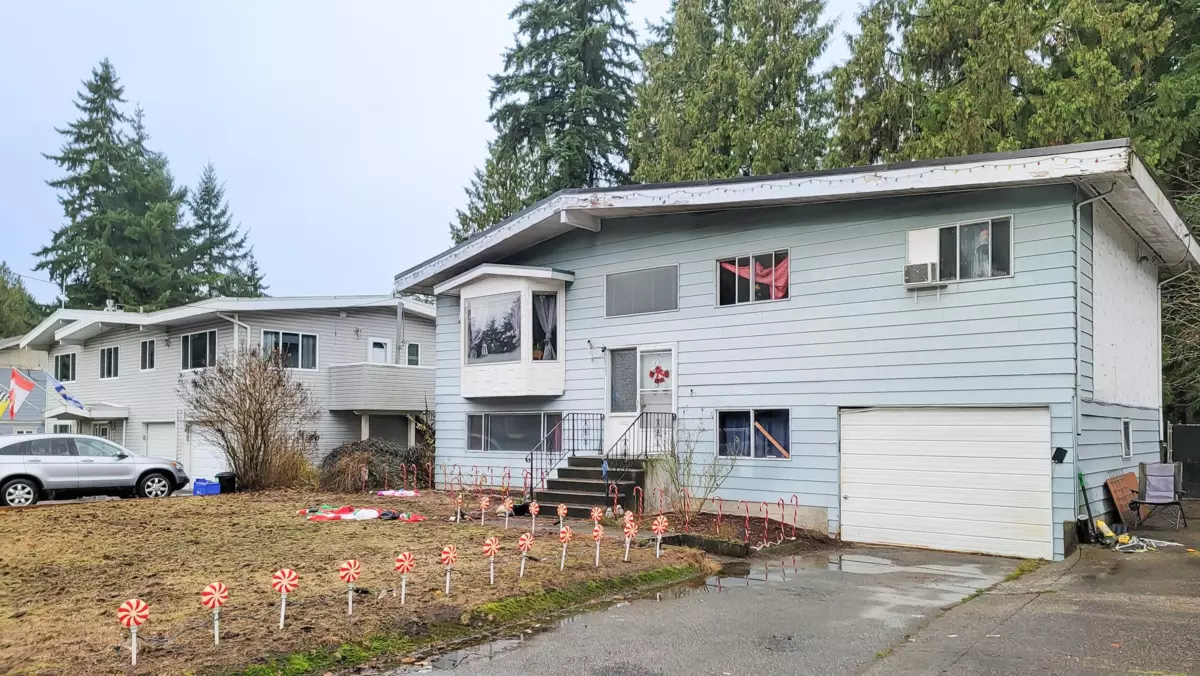 Living Room Photo of 20567 42 Avenue, Langley, BC