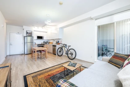Kitchen Island Photo of 602 37881 Cleveland Avenue, Squamish, BC