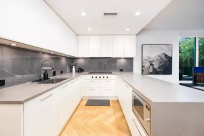 Breakfast Nook Photo of 601 W 31st Avenue, Vancouver, BC