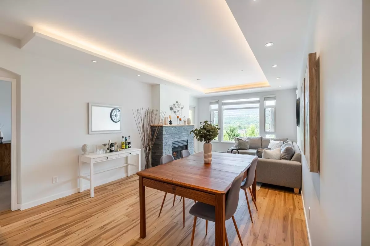 Dining Area Photo of 502 3001 Terravista Place, Port Moody, BC