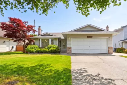 15429 95 Avenue, Surrey, BC, Surrey — Single Family Residence for sale