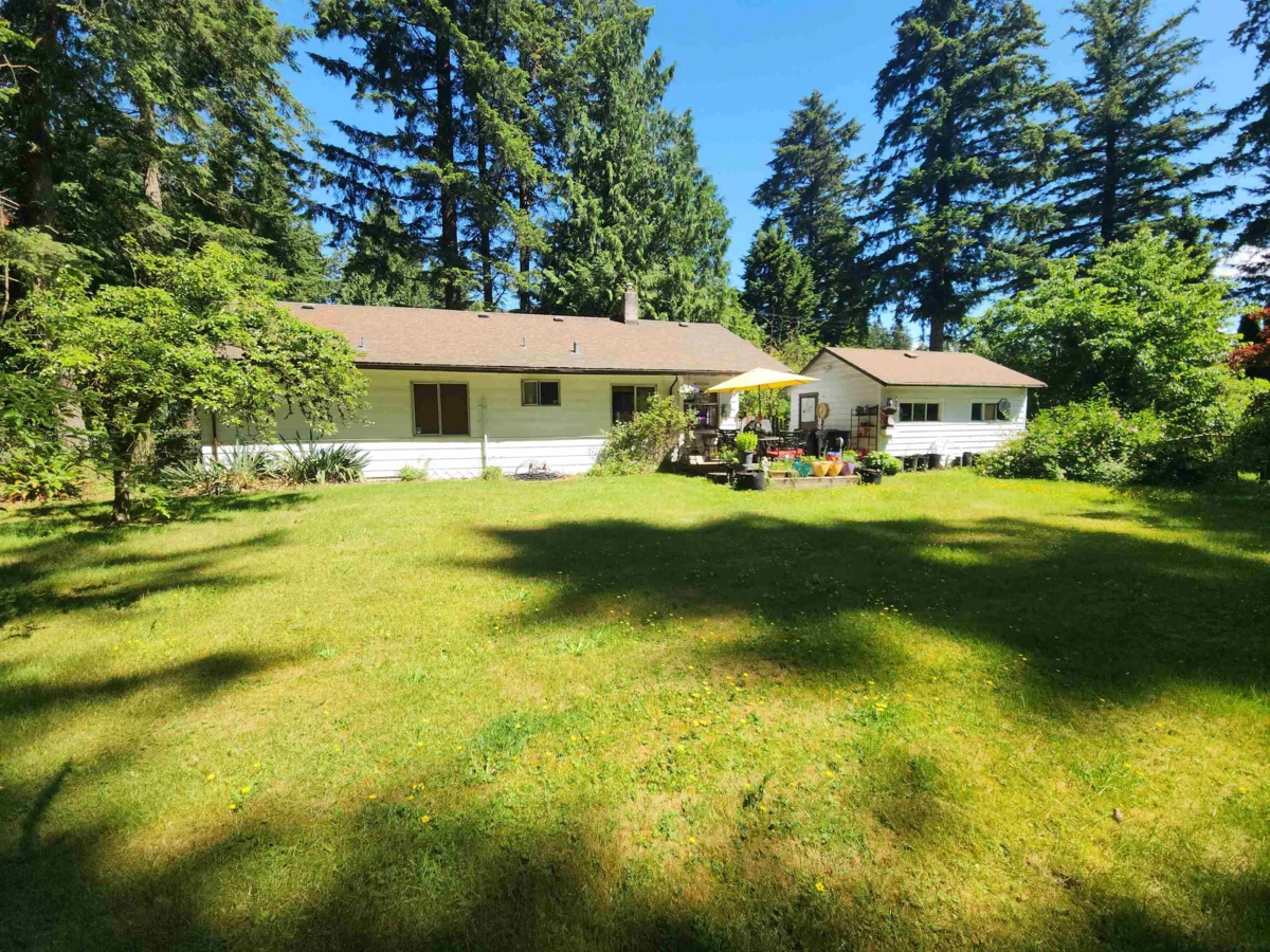 Living Room Photo of 20176 28 Avenue, Langley, BC