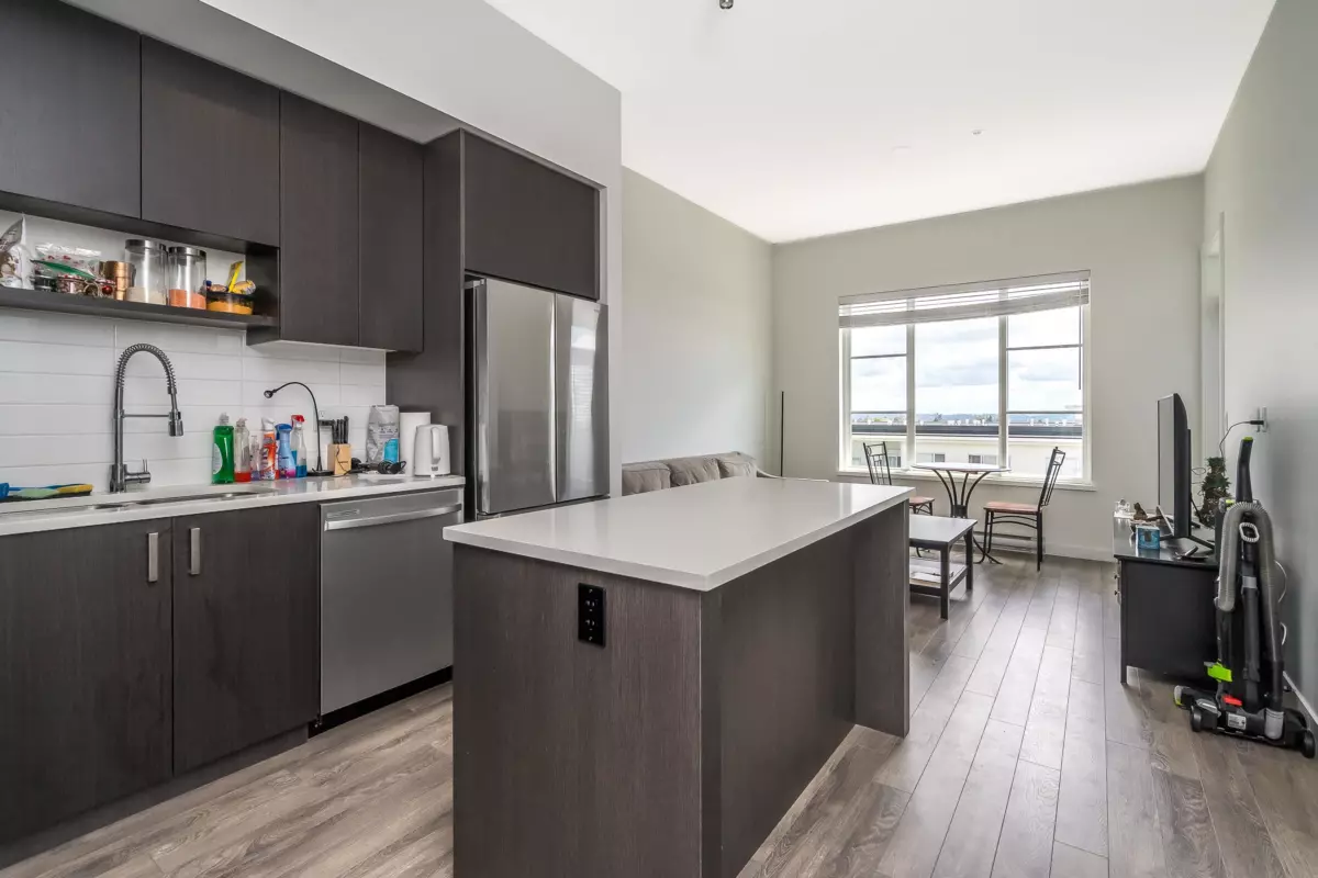 Family Room Photo of 620 15825 85 Avenue, Surrey, BC