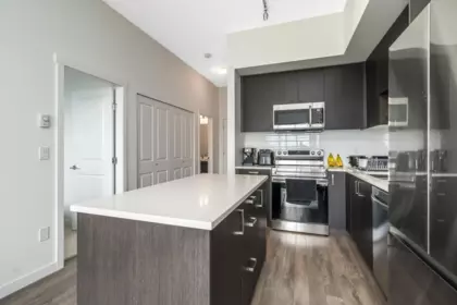 Kitchen Island Photo of 620 15825 85 Avenue, Surrey, BC