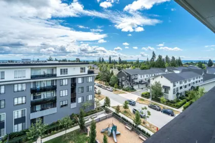Laundry Room Photo of 620 15825 85 Avenue, Surrey, BC