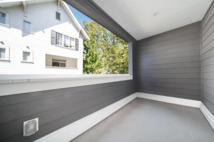 Entry Foyer Photo of 8 16357 15 Avenue, Surrey, BC