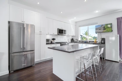 Kitchen Island Photo of 8 16357 15 Avenue, Surrey, BC