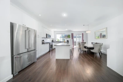 Kitchen Photo of 8 16357 15 Avenue, Surrey, BC