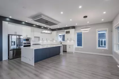 Kitchen Island Photo of 51097 Farmers Way, Chilliwack, BC
