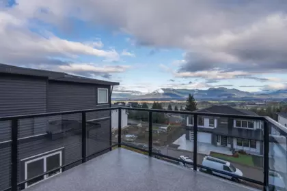 Laundry Room Photo of 51097 Farmers Way, Chilliwack, BC