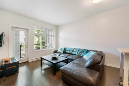 Kitchen Photo of 510 2855 156 Street, Surrey, BC