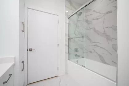 Guest Bathroom Photo of 3435 Franklin Street, Vancouver, BC