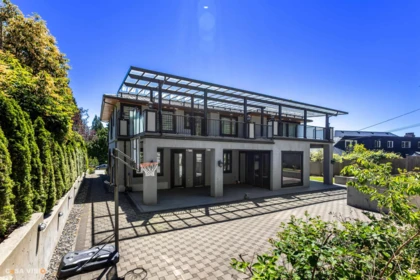 Fitness Center Photo Near 991 Cross Creek Road, West Vancouver, BC