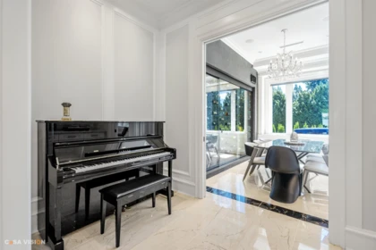 Kitchen Photo of 991 Cross Creek Road, West Vancouver, BC