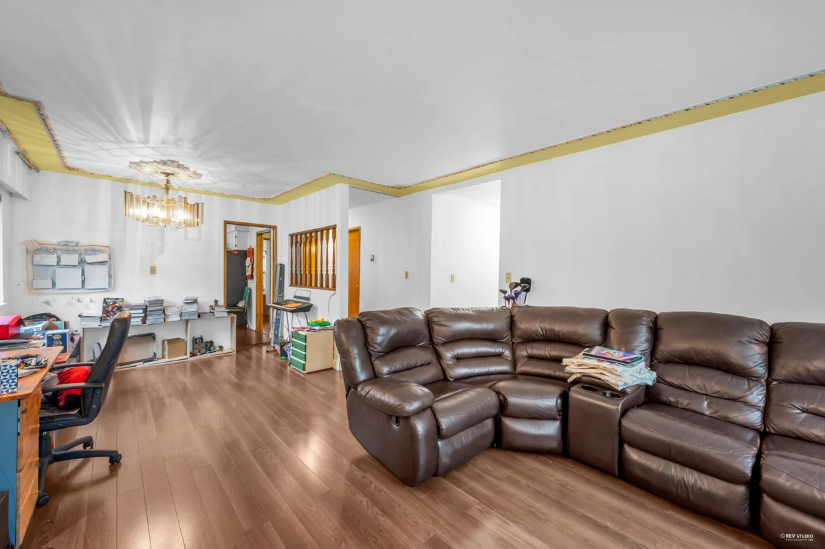Living Room Photo of 3334 Archimedes Street, Vancouver, BC