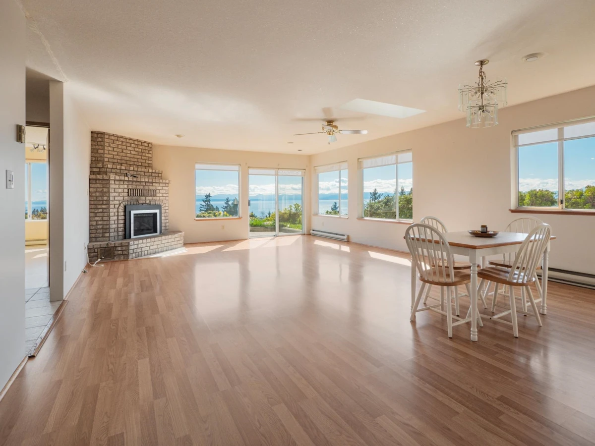 Family Room Photo of 5160 Ridgeview Drive, Sechelt, BC
