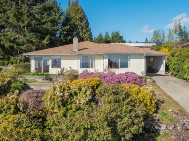 5160 Ridgeview Drive, Sechelt, BC, Sechelt — Single Family Residence for sale