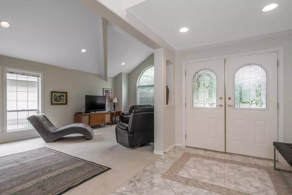 Living Room Photo of 35846 Graystone Drive, Abbotsford, BC