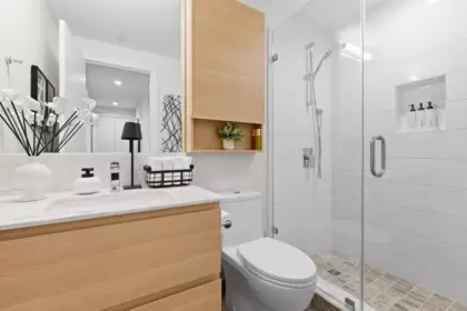 Entry Foyer Photo of 1607 305 Morrissey Road, Port Moody, BC
