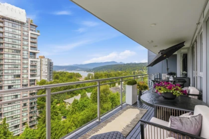 Front Yard Photo of 1607 305 Morrissey Road, Port Moody, BC