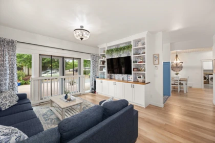 Kitchen Island Photo of 21857 64 Avenue, Langley, BC