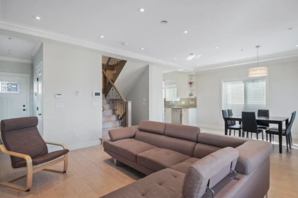 2627 E 41st Avenue, Vancouver, BC, Vancouver — Half Duplex for sale