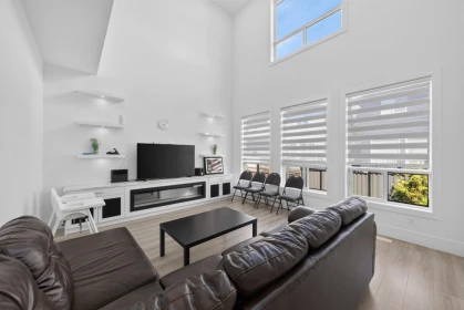 Kitchen Photo of 10628 124 Street, Surrey, BC