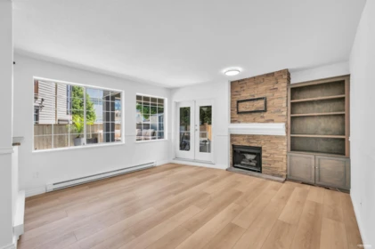110 125 W 18th Street, North Vancouver, BC, North Vancouver — Apartment/Condo for sale