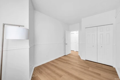Mudroom Photo of 110 125 W 18th Street, North Vancouver, BC