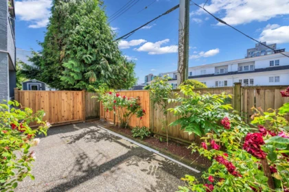 Outdoor Deck Photo of 110 125 W 18th Street, North Vancouver, BC