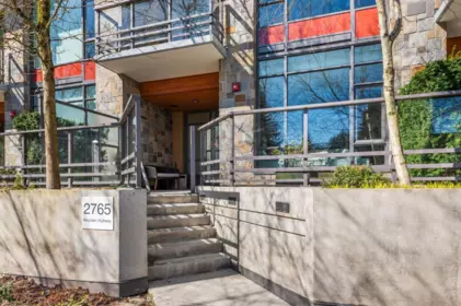 2765 Mountain Highway, North Vancouver, BC, North Vancouver — Townhouse for sale