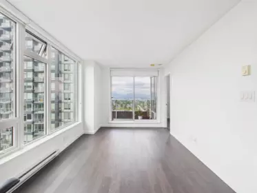 2202 5515 Boundary Road, Vancouver, BC, Vancouver — Apartment/Condo for sale