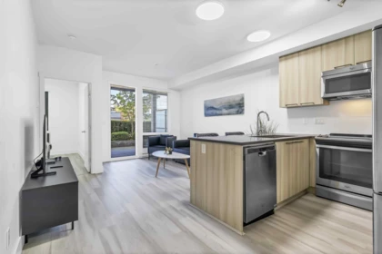 101 15628 104 Avenue, Surrey, BC, Surrey — Apartment/Condo for sale