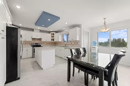 Kitchen Island Photo of 14451 77 Avenue, Surrey, BC