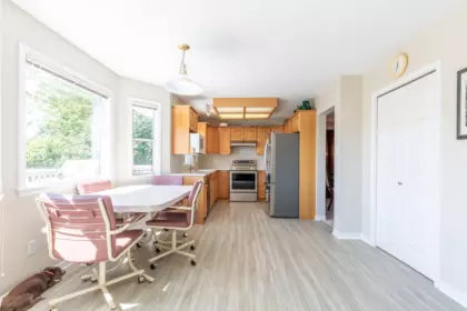 Breakfast Nook Photo of 3330 Hyde Park Place, Coquitlam, BC