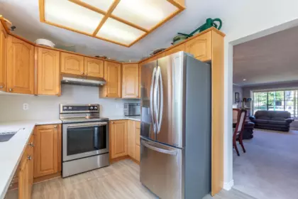 Kitchen Island Photo of 3330 Hyde Park Place, Coquitlam, BC