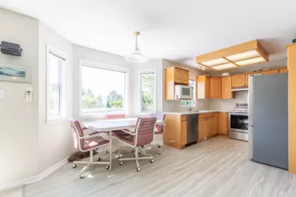 Primary Bedroom Photo of 3330 Hyde Park Place, Coquitlam, BC