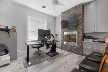 Office / Den Photo of 18585 56 Avenue, Surrey, BC