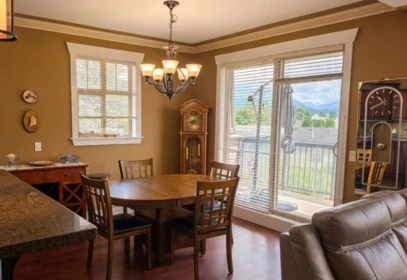 Kitchen Island Photo of 212 45893 Chesterfield Avenue, Chilliwack, BC