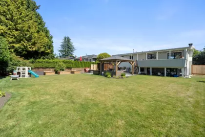 Garden / Landscaping Photo of 5301 10a Avenue, Delta, BC