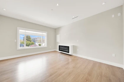 Kitchen Island Photo of 3128 Kings Avenue, Vancouver, BC