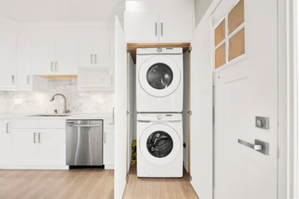 Kitchen Photo of 3128 Kings Avenue, Vancouver, BC