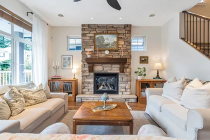 Living Room Photo of 6 45241 Nicomen Crescent, Chilliwack, BC
